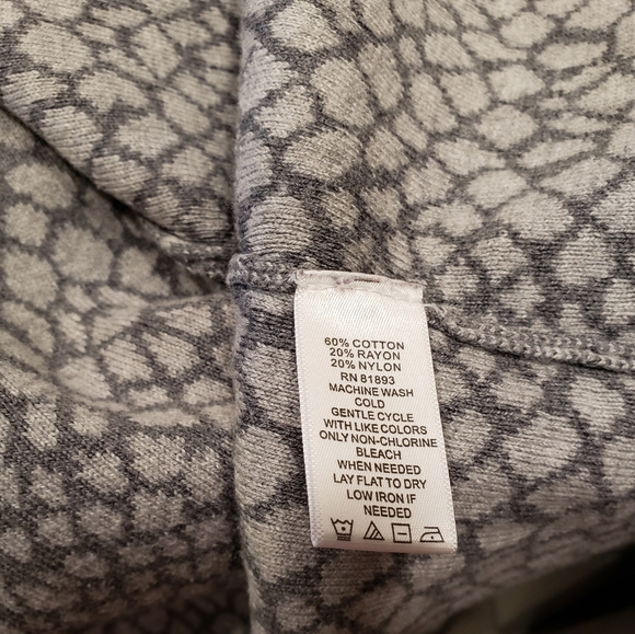 Isaac Mizrahi XL Gray Cardigan - Picture 4 of 8